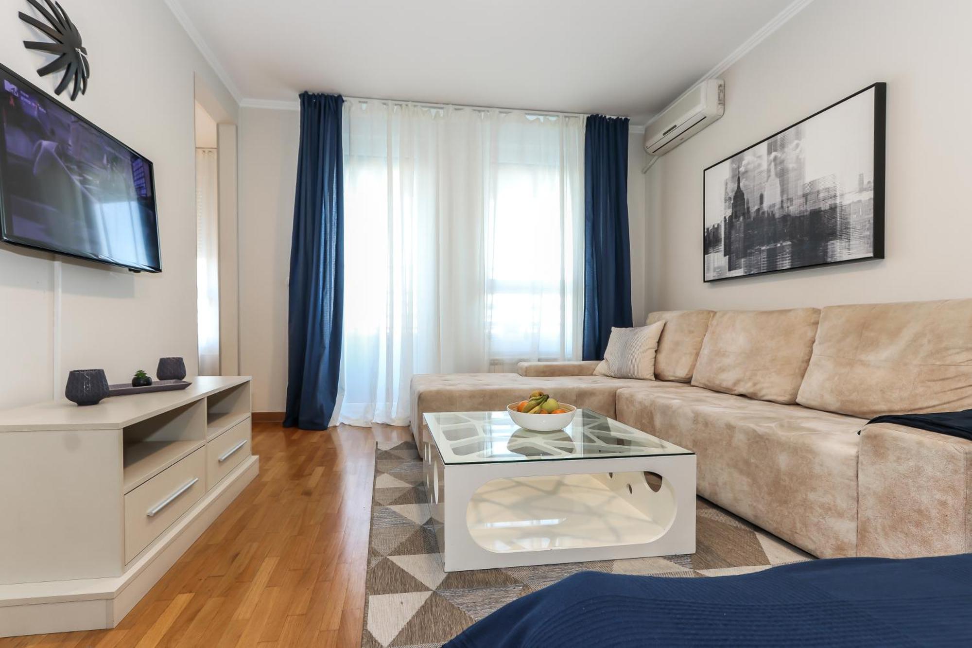 New Belgrade Apartments, Parking 5 Eur Per Day Exterior photo